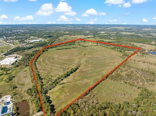 Land for sale in Hunt County, Texas.